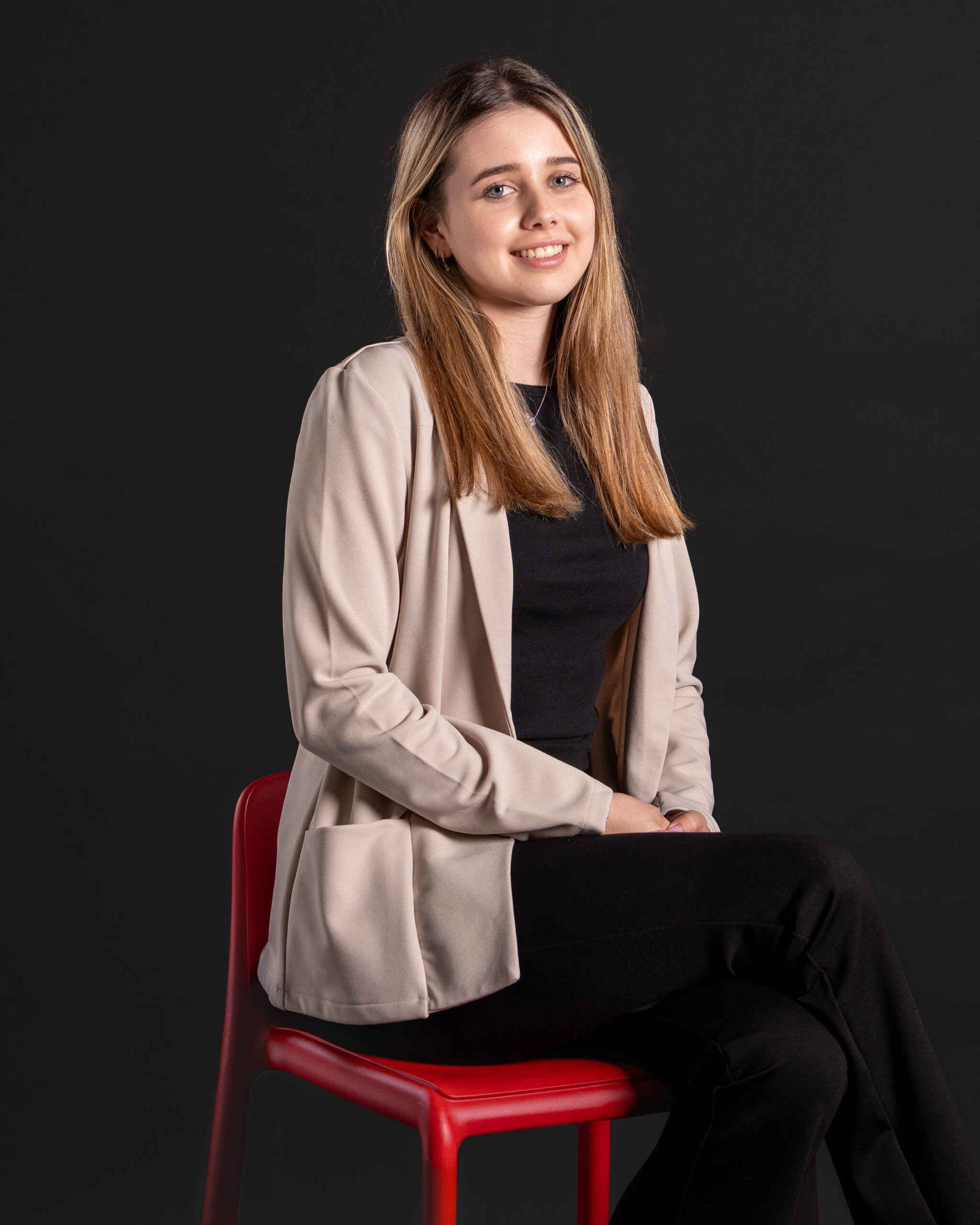Anastasia Rakic ist Mitarbeiterin bei excent Payroll Schweiz